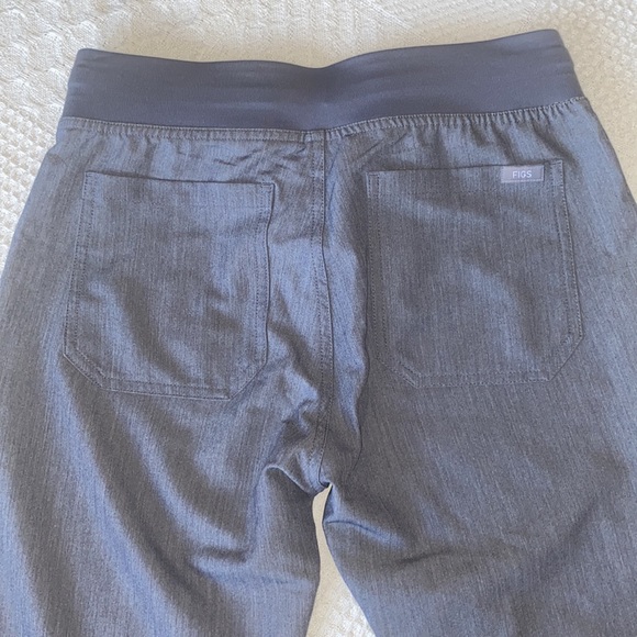 Figs Graphite Livingston Basic Scrub Pants XS - Picture 7 of 14